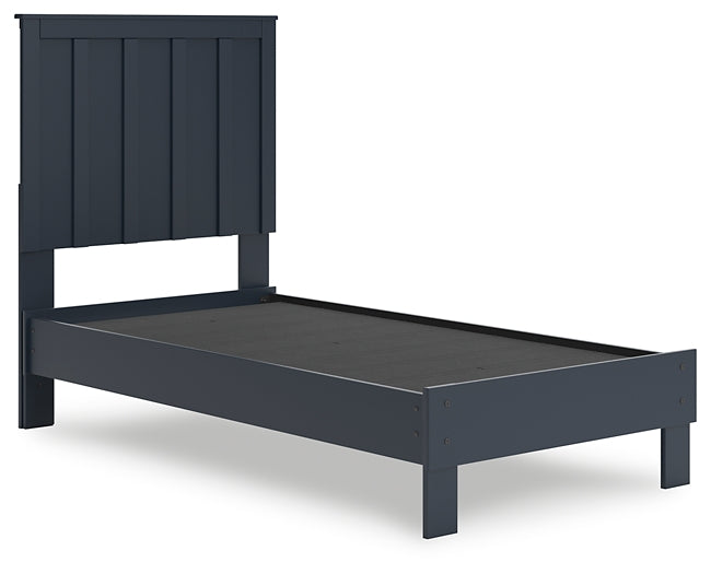 Simmenfort  Platform Bed